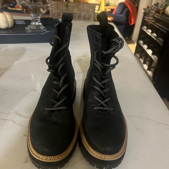 NWOT Toms Boots - Picture 2 of 9